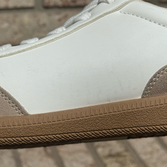 Madden Girl Striker White and Taupe Retro Runner Sneakers Casual - Picture 11 of 11